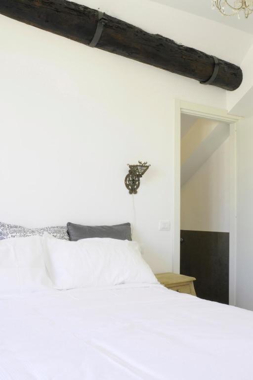 جنوة La Superba Rooms & Breakfast الغرفة الصورة